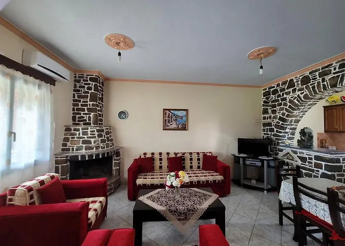 Petrefi Apartments